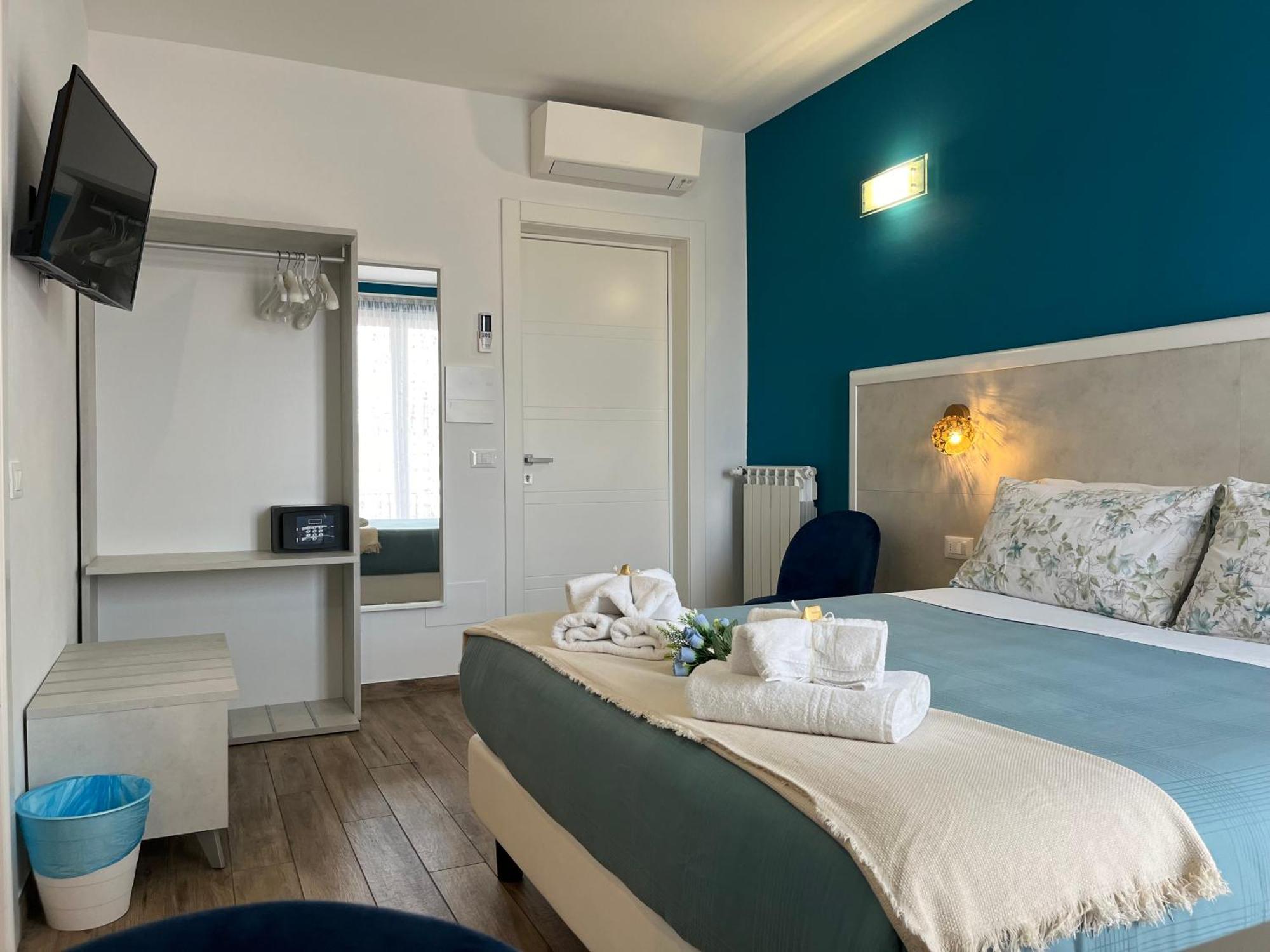 Porta Alla Croce Guest House Флоренція Екстер'єр фото