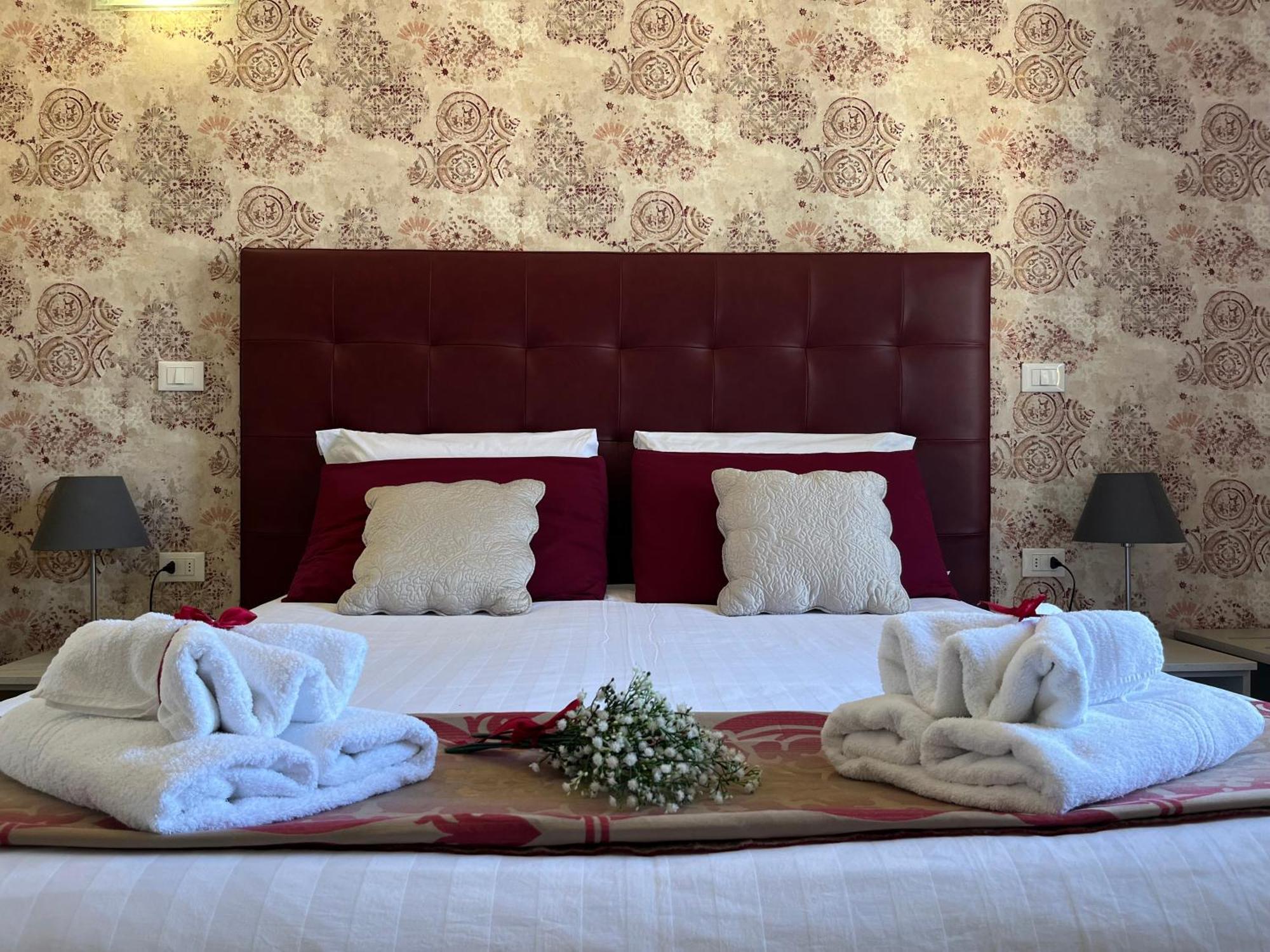 Porta Alla Croce Guest House Флоренція Екстер'єр фото